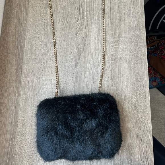 Elegant Black Faux Fur Shoulder Bag - Picture 13 of 13